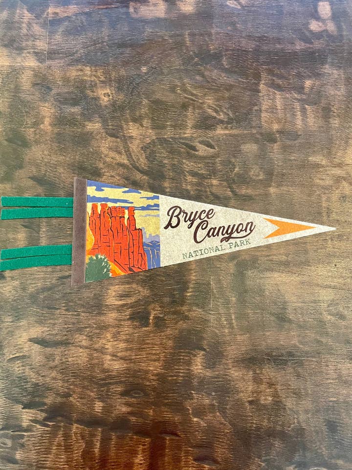 Fanion du parc national de Bryce Canyon pour la vente par M.A.D. Spirit