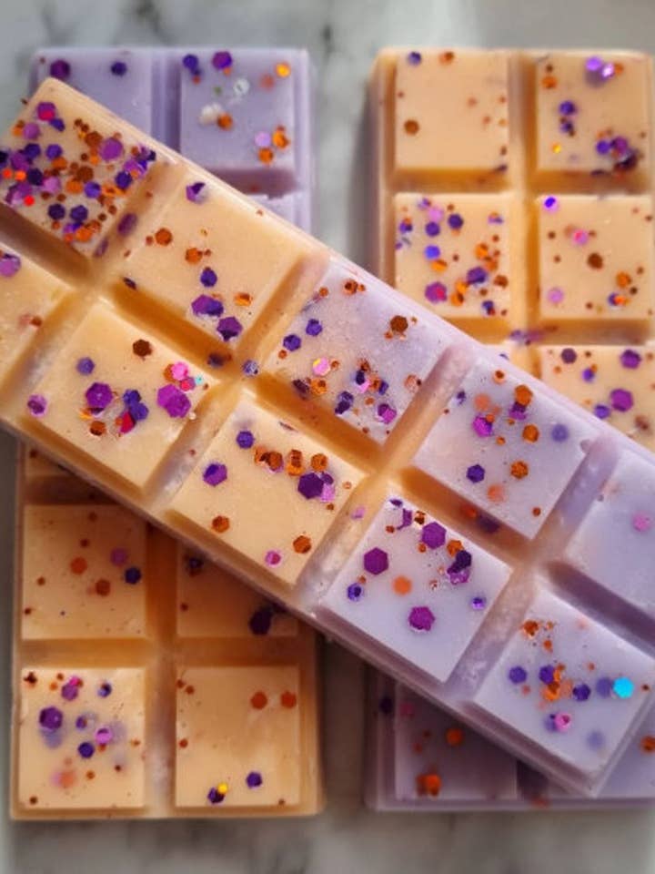 Soy Wax Melt Snap Bar – Approx. 50g for wholesale by Aka Designs