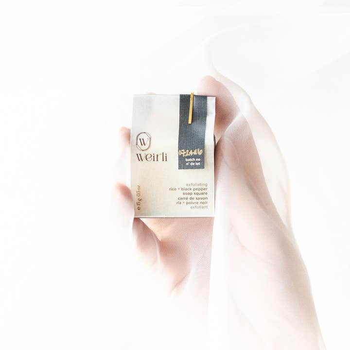 Mini Soap Square | Esfoliante Arroz e Pimenta Preta por atacado de Weirli | Inspired skincare for body & spirit
