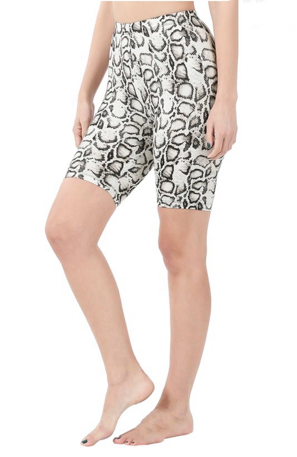 SurelyMine - Venta al por mayor Pantalones cortos - Mujer - Pantalones cortos de motociclista de piel de serpiente de microfibra cepillada Yuri2