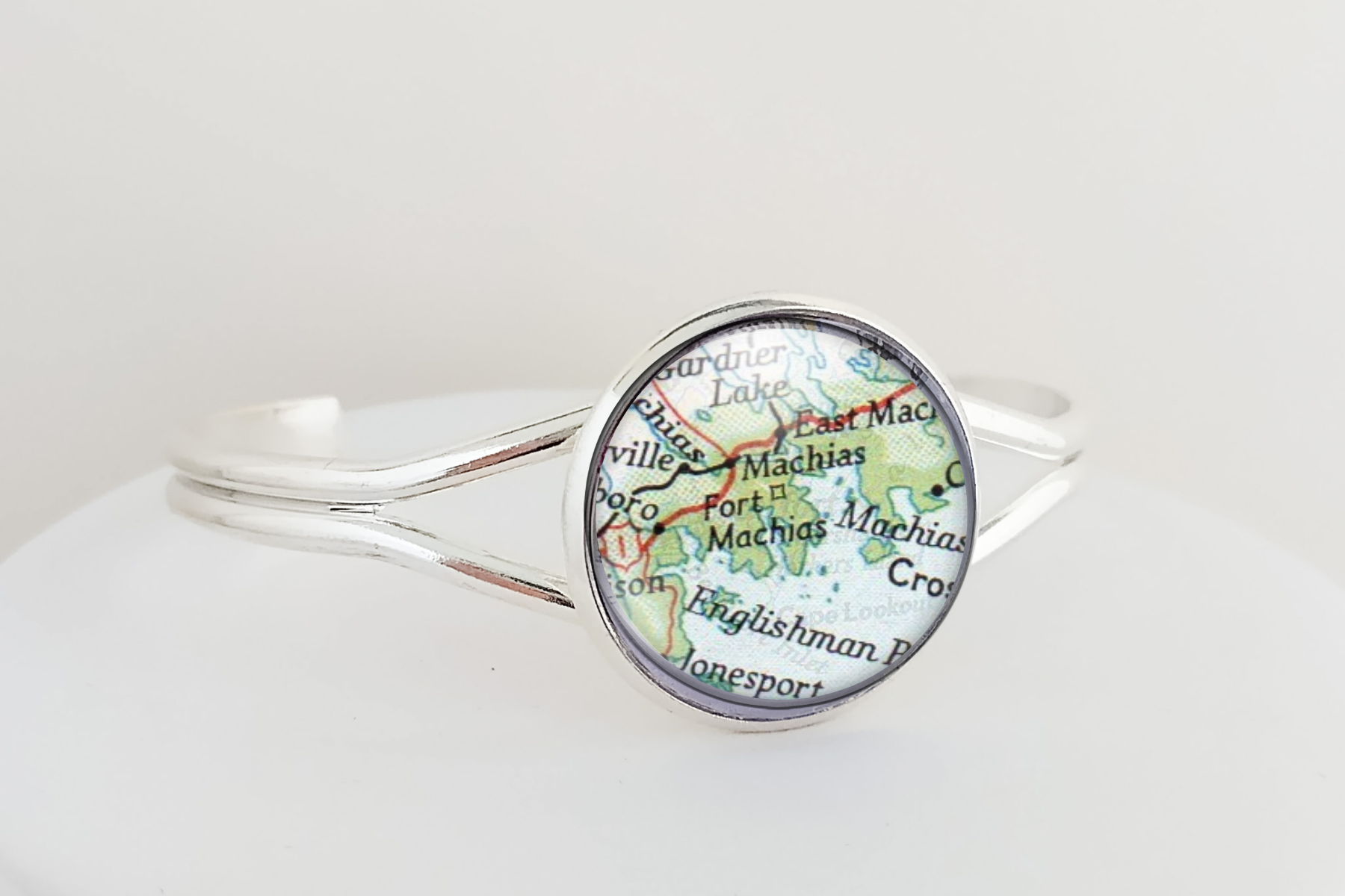 Piccadilly Pendants - Vente Bracelet manchette - Bracelet carte personnalisé2