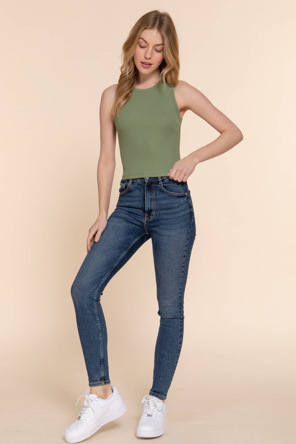 Active Basic | Active USA - Venta al por mayor Camiseta sin mangas - Mujer - Top sin mangas de punto acanalado de algodón y spandex con cuello redondo18