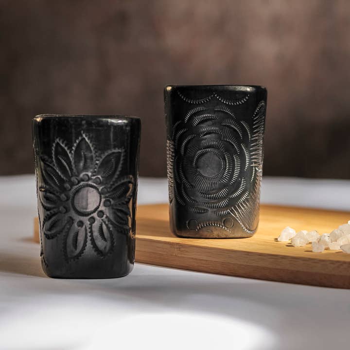MEXTEQUIL - Wholesale Shot Glass - Black Clay Mexican Shot Glasses - Set of 4 - 2 Oz -Round