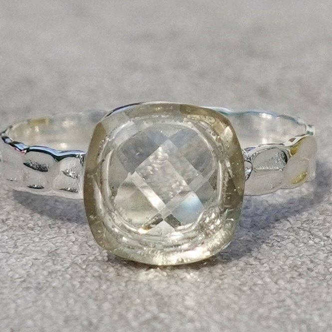 Mistry Gems – wholesale Single stone/solitaire ring – Square Checker Cut Green Amethyst Ring | Hammered 925 Silver, R185GA2