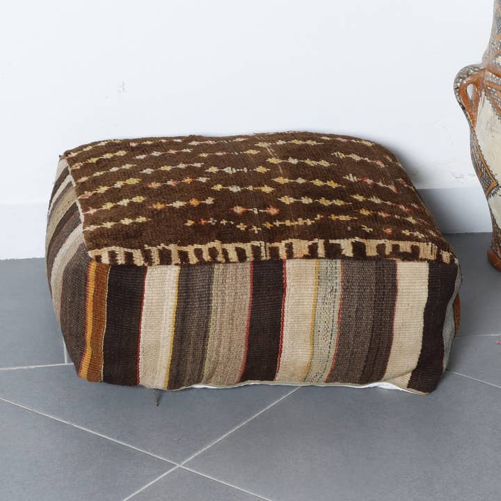 Pufe de Lã Castanha com Padrão Geométrico Tradicional por atacado de MUSMUSRUGS
