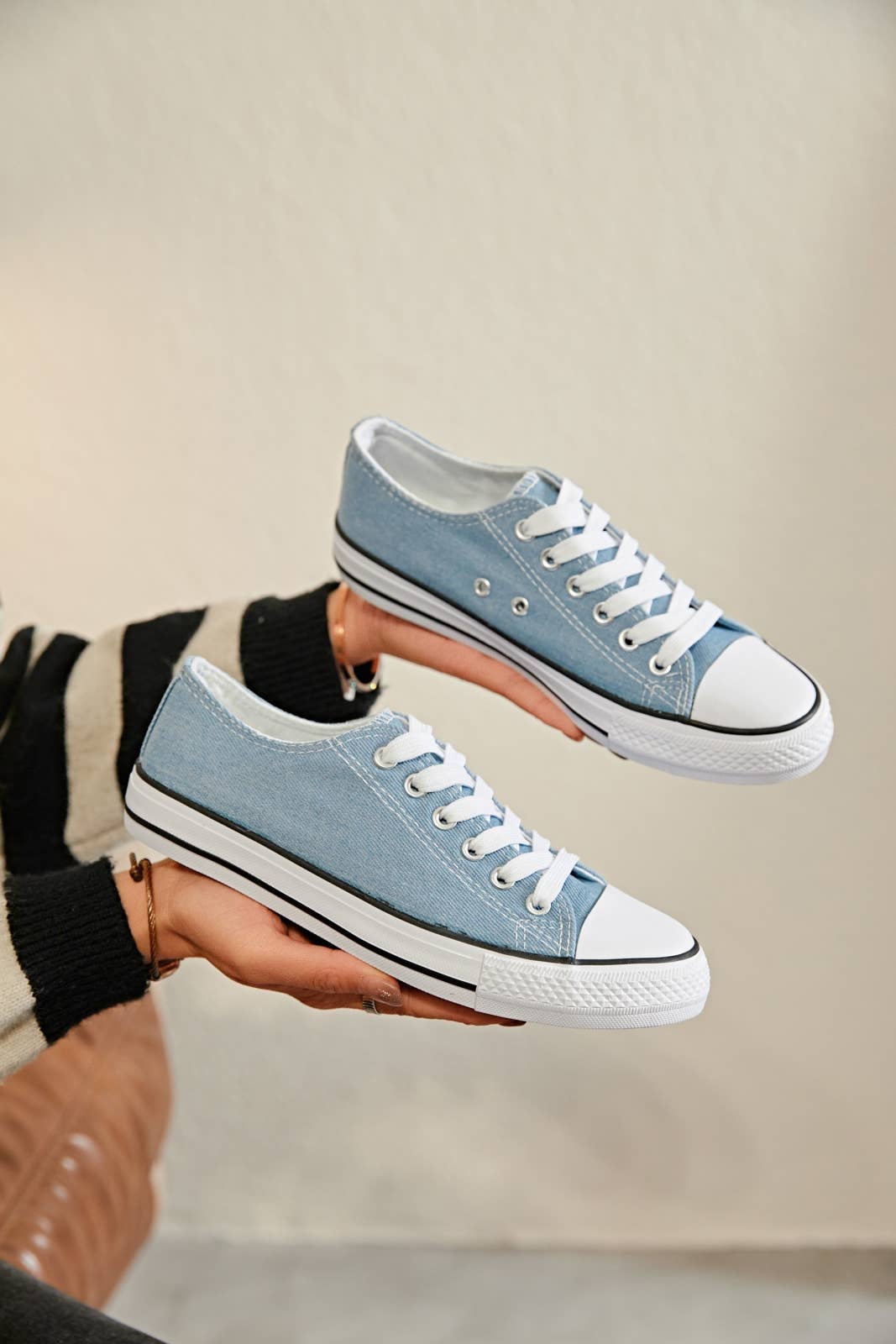 ERYNN - Wholesale Lifestyle Sneakers - Women's - lace-up sneakers - Opaline45