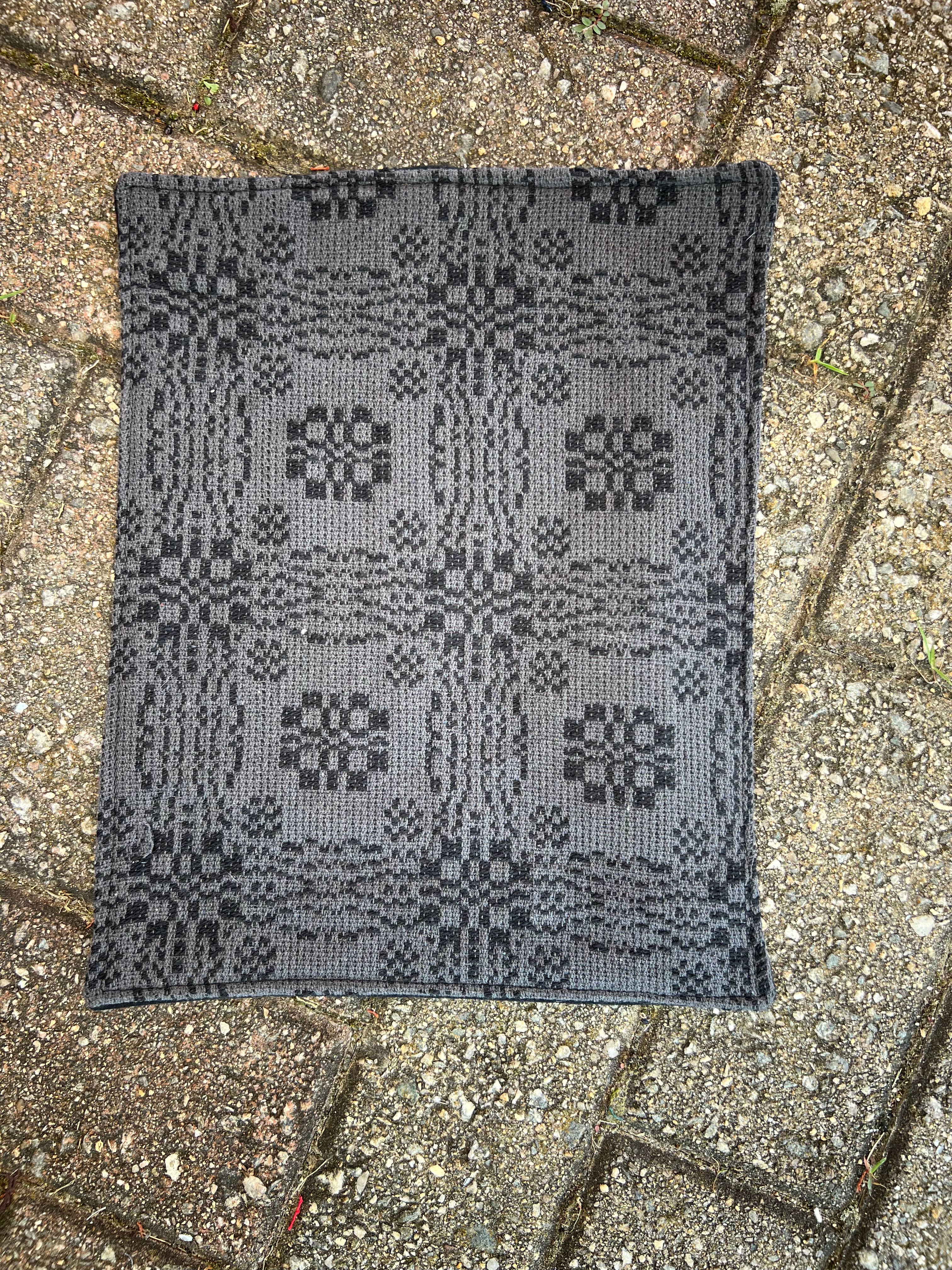 Raggedy Junction - Wholesale Candle Holder - Handmade coverlet 8x8" table mat1