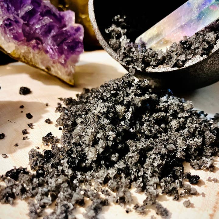 Witch Talisman Protection Black Salts for wholesale by Desarwen