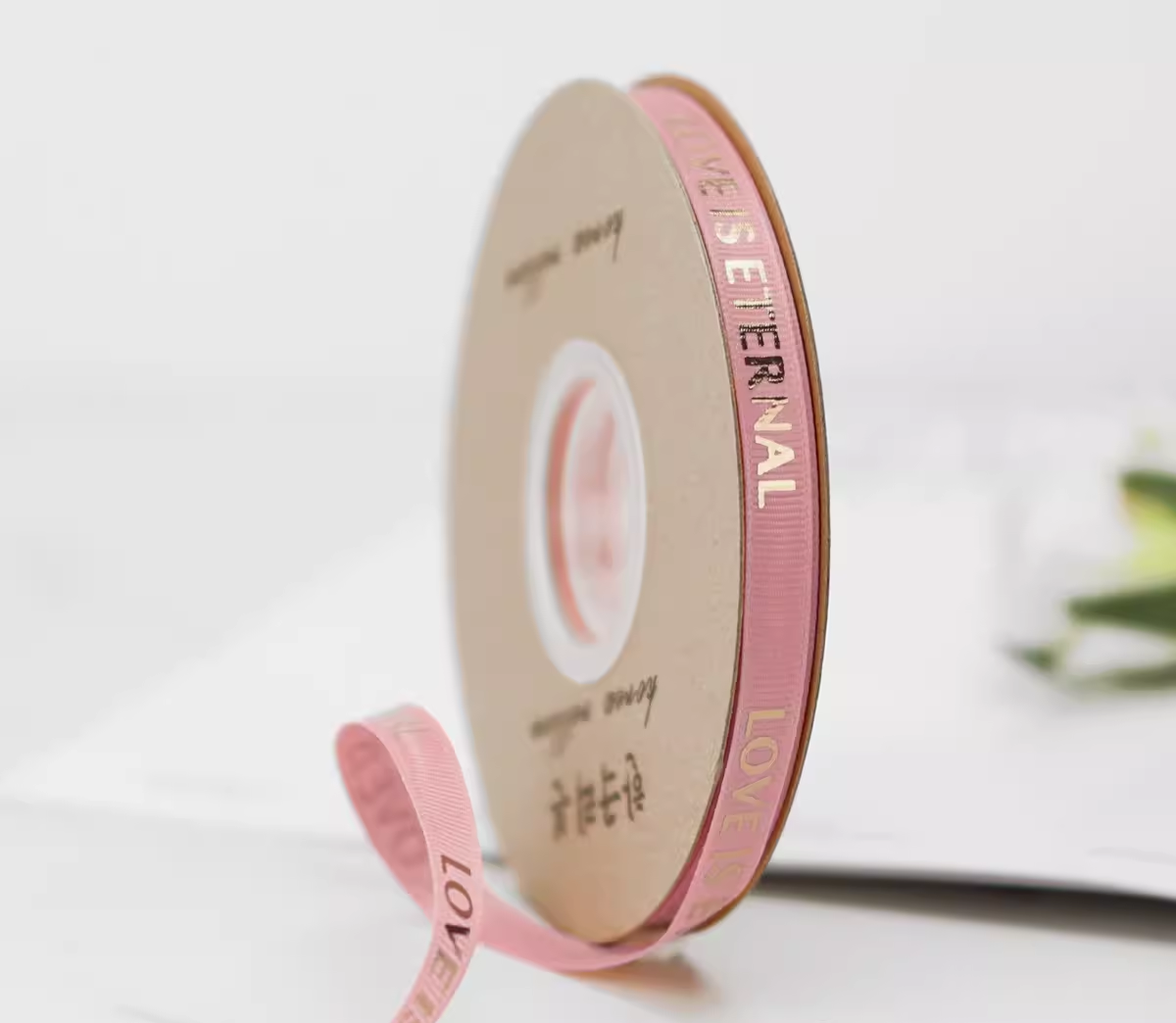 Casa Style - Venta al por mayor Cintas - Envoltorio de regalos - Cinta de sarga con estampado de letras en bronce (1 cm x 91 m)8