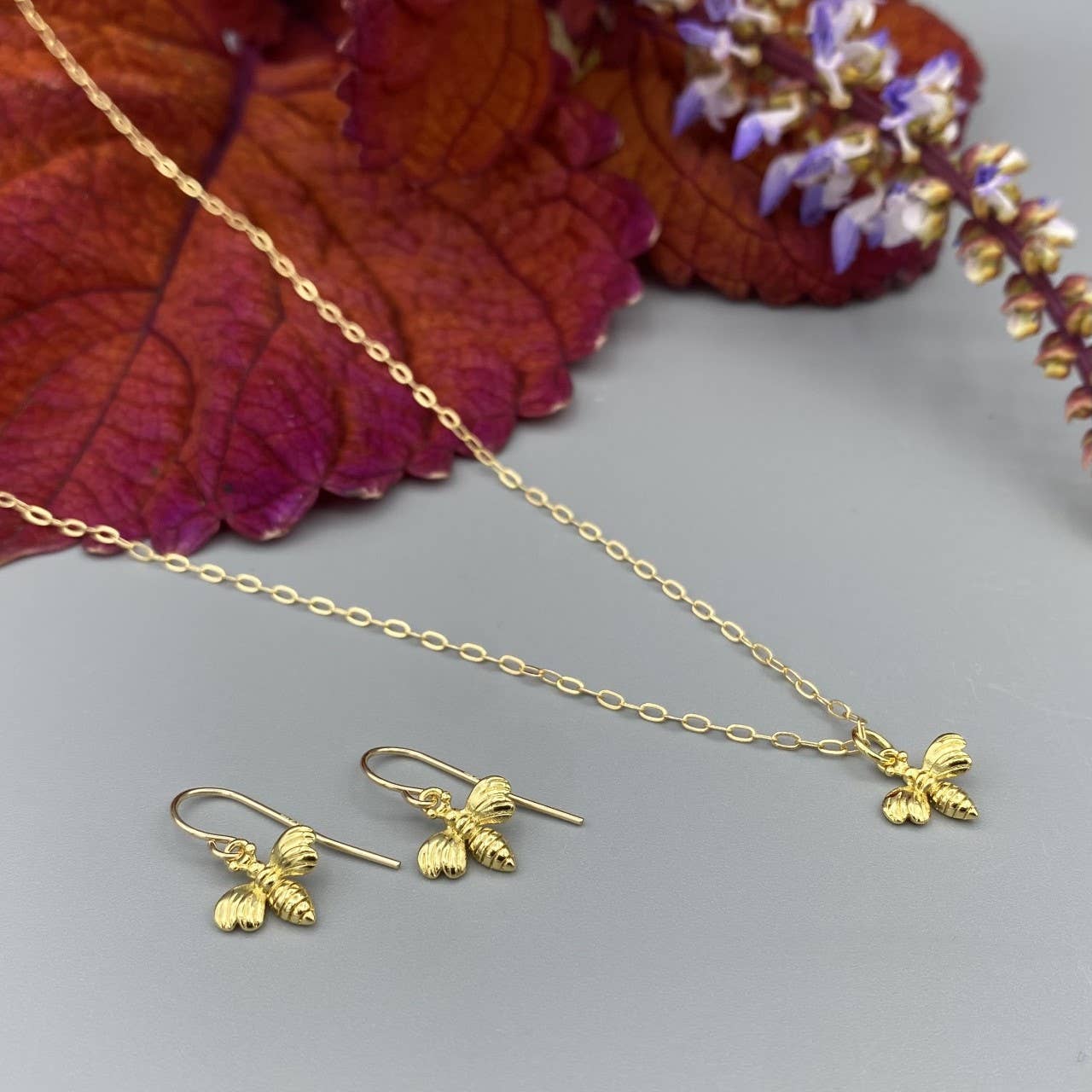 Something Silver - Wholesale Pendant/Charm Necklace - Tiny Bee Necklace2