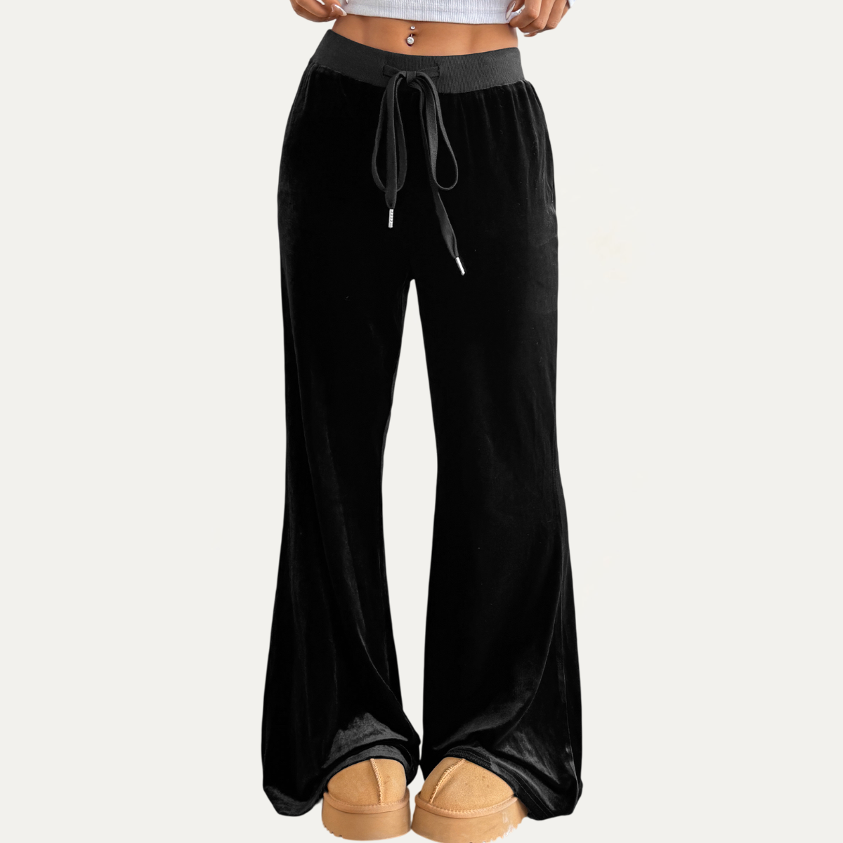 Preto Calças Confortáveis de Veludo Preto de Cintura Alta e Pernas Largas para venda a revendedores na Faire7