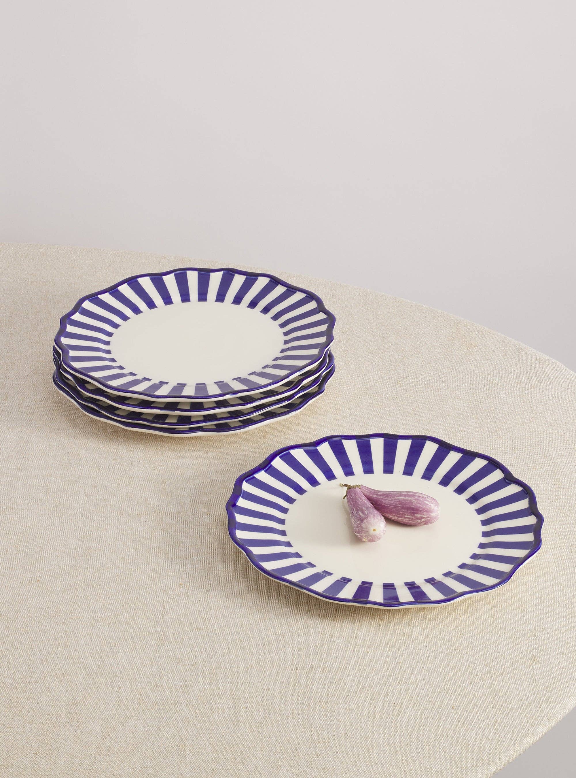 Maison Madison Home - Wholesale Dinner Plate - Riviera Striped Dinner Plate 10.5"1