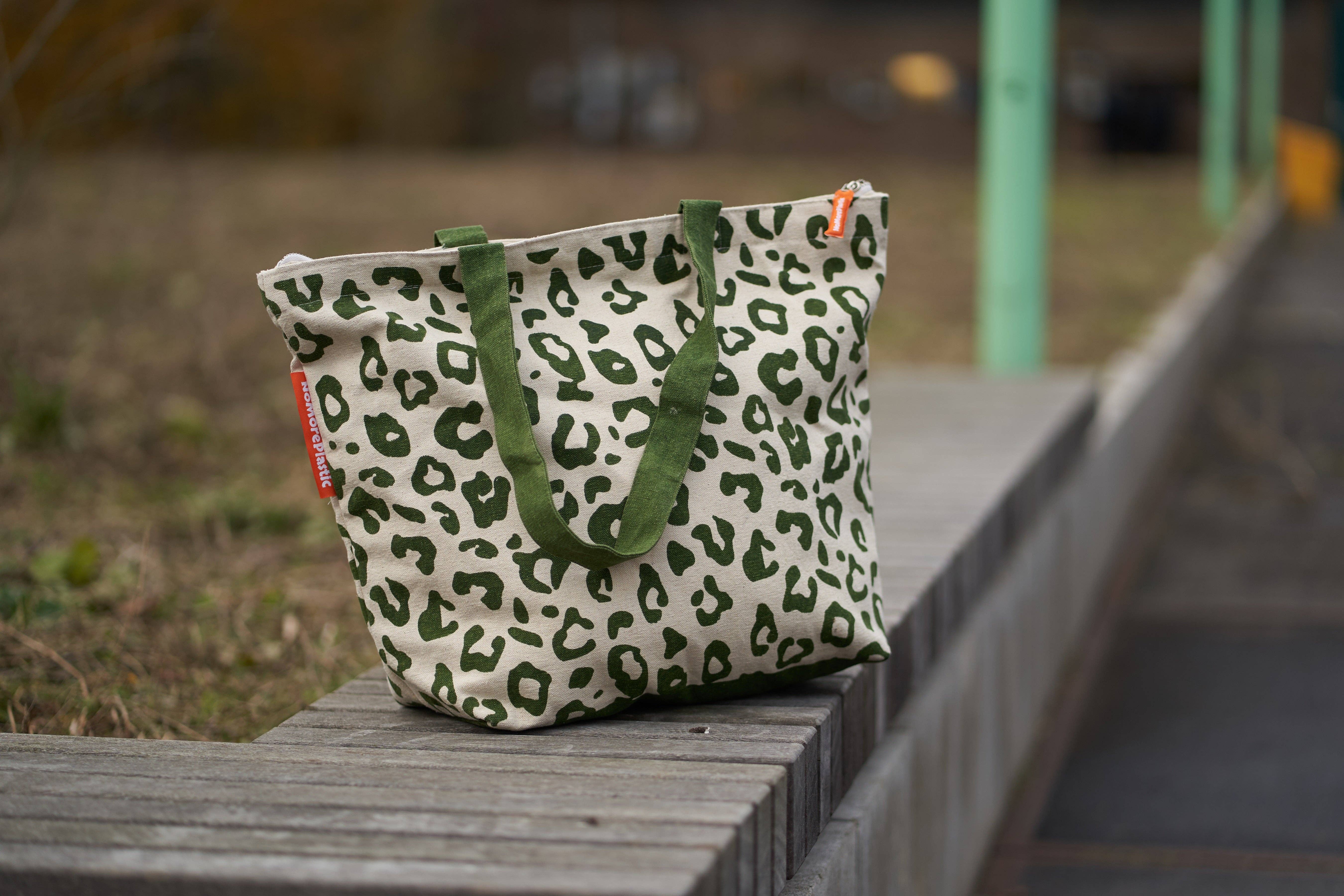 NoMorePlastic - Wholesale Grocery/Shopping Bag - Sustainable shopper made from recycled bed linen - Leopard5