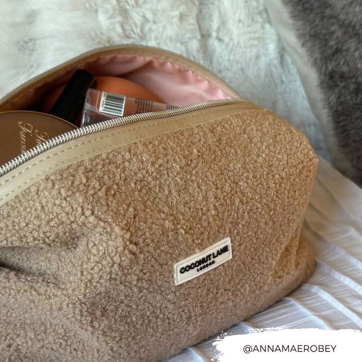 Coconut Lane - Wholesale Pouch - Women's - Magic Lifestyle Pouch - Teddy Rupert5