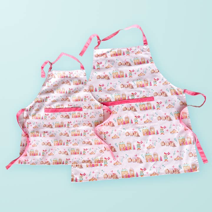 Tablier Village en Pain d'Épices pour la vente par Taylor Paladino
