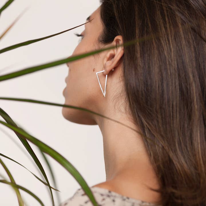 Baizaar – Großhandel Ohrhänger – Spitzer Ohrring aus Sterlingsilber1