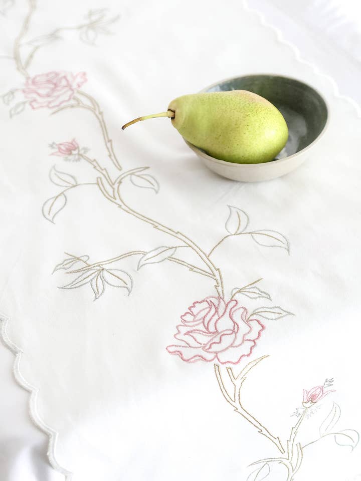 Chemin de table English Rose pour la vente par Ninéh