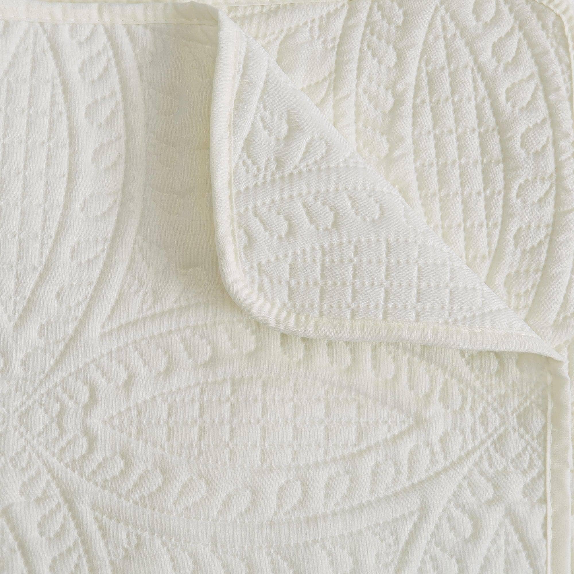 BH Collective - Wholesale Bedding Set - Oversized Quilt & Sham Set - Medallion Stitch - Clara5