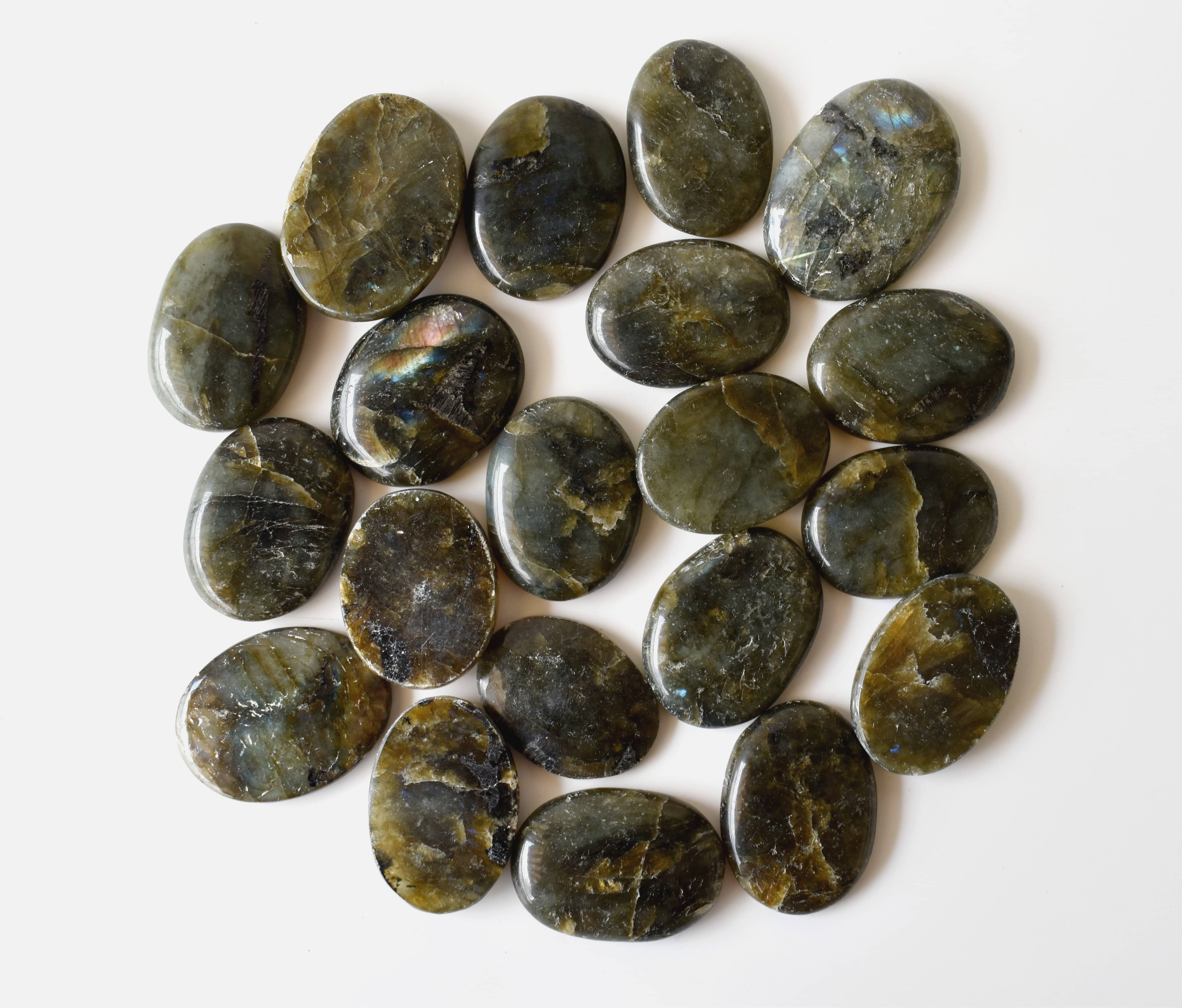 Soothing Crystals - Wholesale Spiritual stone/crystal - Palm Stones | Labradorite | Thumb Crystal | Pocket Gemstone7