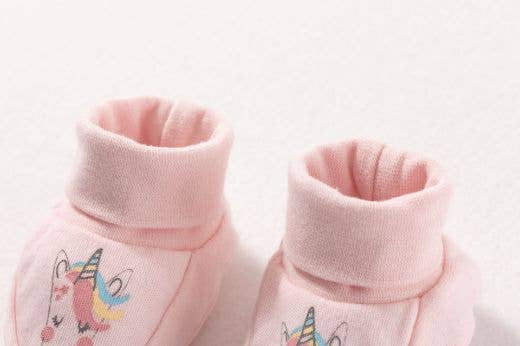 PINK Conjunto de gorro, manoplas y patucos for wholesale on Faire4