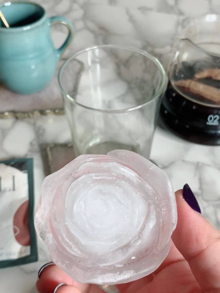La Vie En Rose Ice Mold for wholesale by LOMLI Coffee