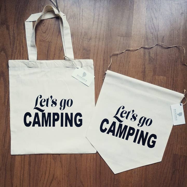 Handgefertigte Tragetasche „Lets Go Camping“ — Handgefertigte individuelle Tragetasche B für den Großhandel von Matriarch Handmade