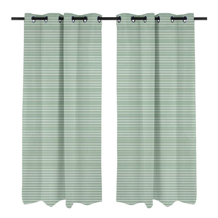 Rideaux de fenêtre opaques (petits de 72 po), à rayures vert sauge pour la vente par The Wheaten Store