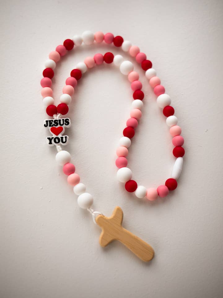 Jésus t'aime bébé chapelet | Cadeau de baptême | Cadeau catholique pour la vente par Abundantly Yours