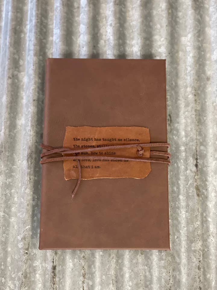 Gerettetes Lederjournal - Gravur "Die Liebe hat es mir gezeigt" für den Großhandel von Jus Sayin'