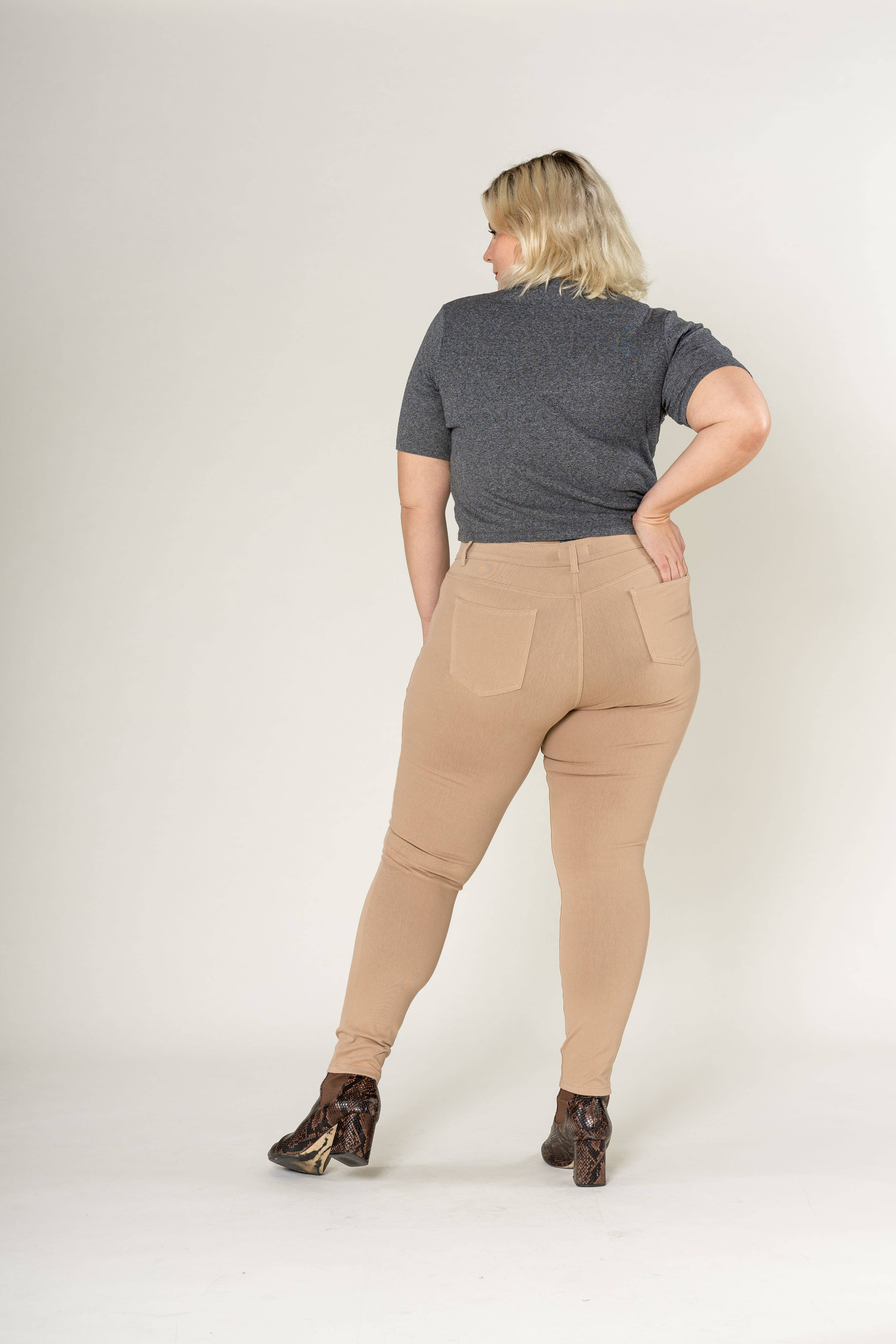 Nina Carter - Wholesale Fashion Leggings - Women's - Curve plus size stretch Legging/Jegging with Zip A00519