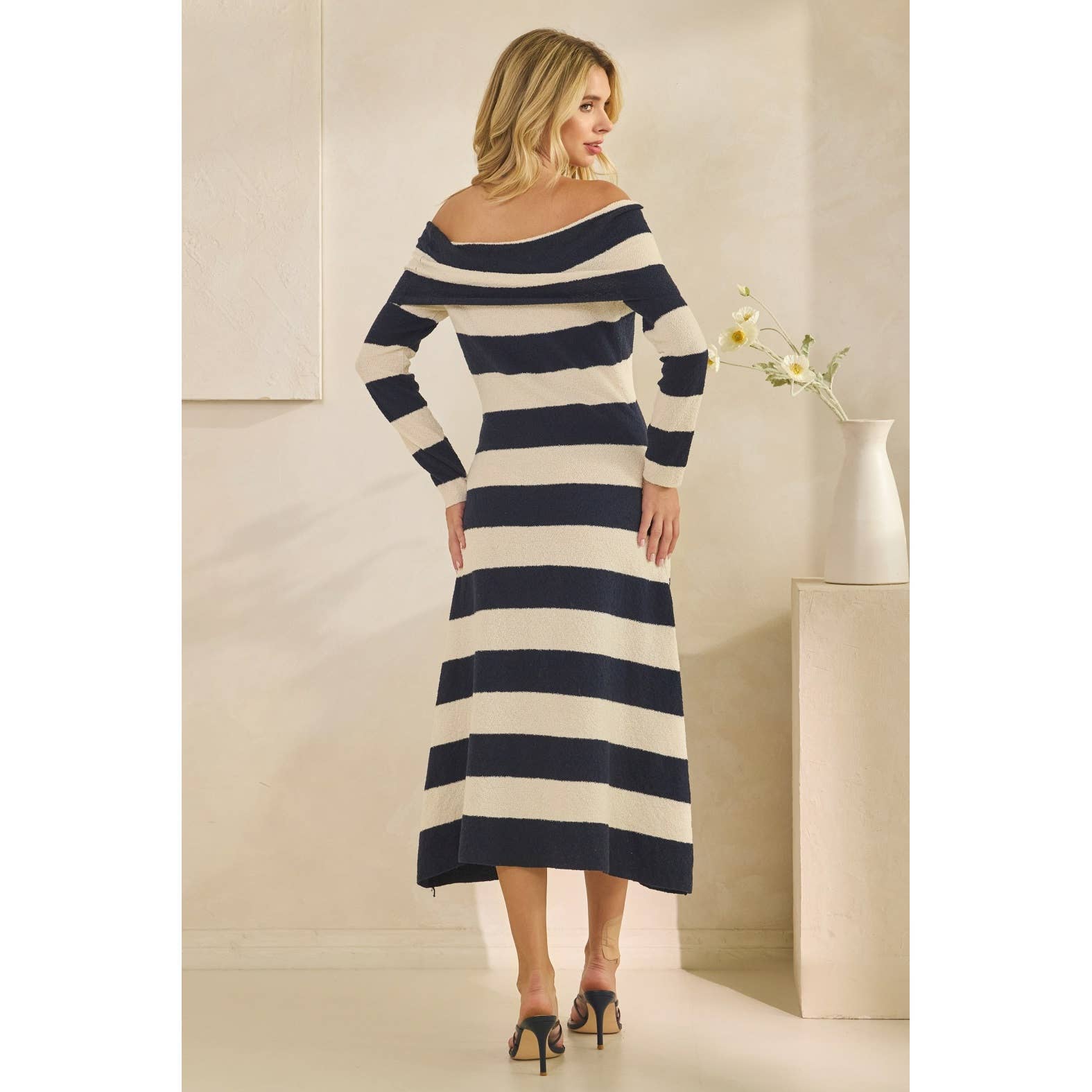 Veveret - Wholesale Dress - Women's - Texture Knit Off-Shoulder Wide Stripe Long Dress 24