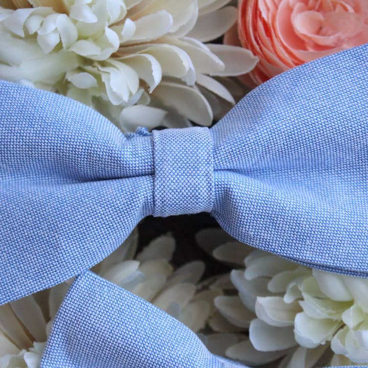 Carré de poche uni Quinn bleu clair pour la vente par Tie Mood