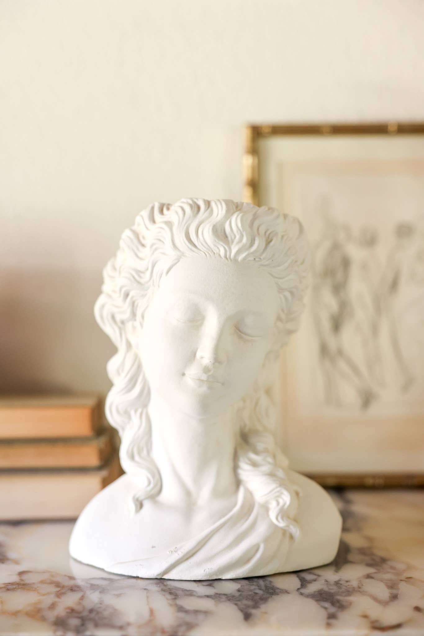 Flora Bunda Inc - Wholesale Plantenpot - Cementplanter voor meisjes van 10,75 „H met krullend haar3