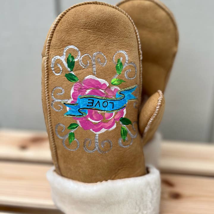 Tessa & Mimmi Clogs of Sweden - Wholesale Mittens - Women's - Love Sheepskin Mittens1
