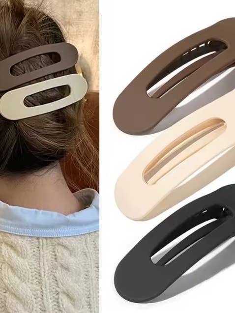 LARGE OVAL LAY DOWN FLAT HAIR CLAW CLIPS | 40H916 for wholesale by JOSSLYN by wall to wall