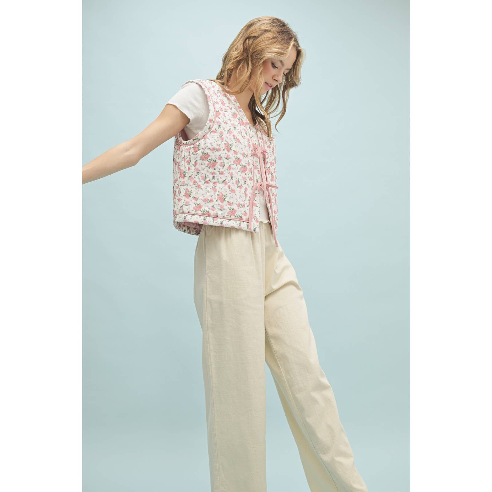 Wishlist Apparel - Wholesale Outerwear Vest - Women's - FLORAL QUILTED VEST / WL25-104002