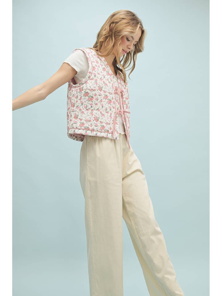 Wishlist Apparel - Wholesale Outerwear Vest - Women's - FLORAL QUILTED VEST / WL25-104002
