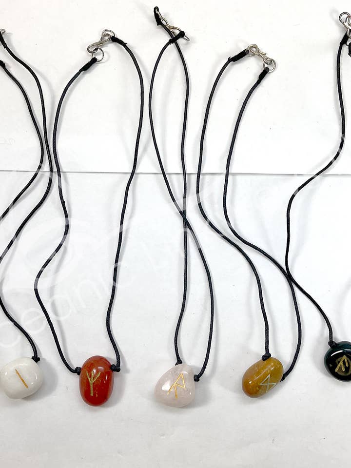 COLLAR (CIERRE), CORDÓN DE 19 PULGADAS DE LARGO CON FORMA DE RUNA DE ÁGATA (UNIDAD) para venta al por mayor de Oceanic Linkways Inc