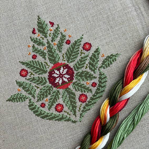 Love Poppet - Wholesale Embroidery/Cross Stitch Supplies - Oh Christmas Tree - Boxed Kit4