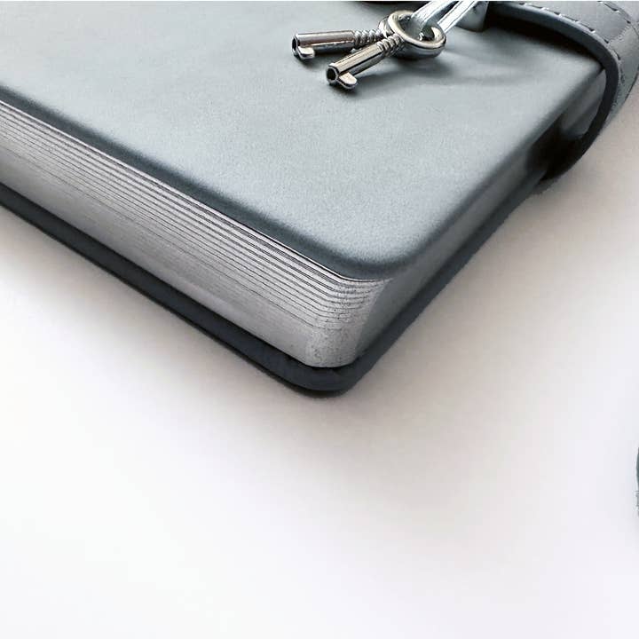 Victoria's Journals - Wholesale Journal/Diary - Kids - Pastel Blue Lock & Key Diary for Girls – 320 Pages3