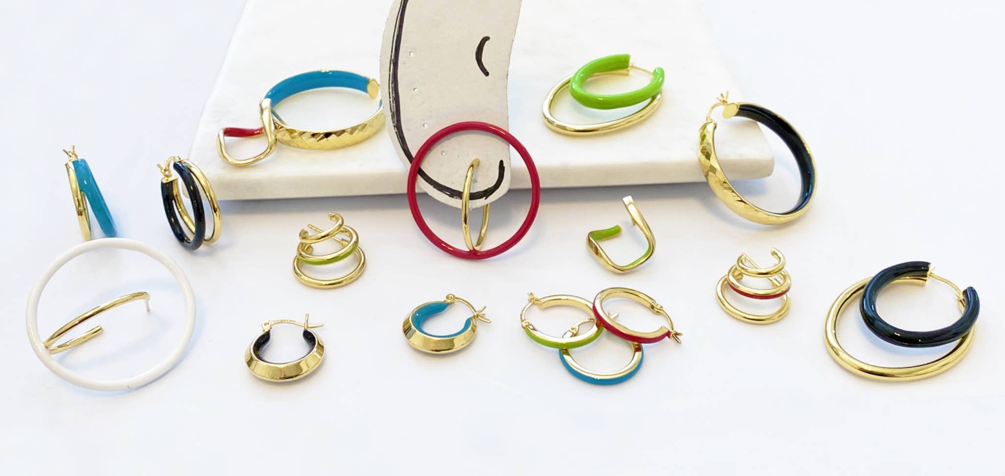 Gold & Honey - Vendita all'ingrosso Orecchini a cerchio - Cerchi doppi da 2,5 cm con smalto verde fluo4