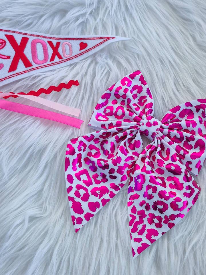 Large Leopard Annabelle Bow-White/Hot Pink Foil for wholesale by Dainty Delights Creations