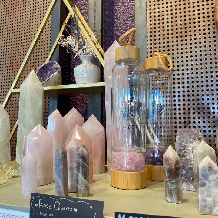 Juicey Gems – Großhandel Trinkflaschen – KOMBI-PAKET A Quarz-Kristall-Wasserflaschen11