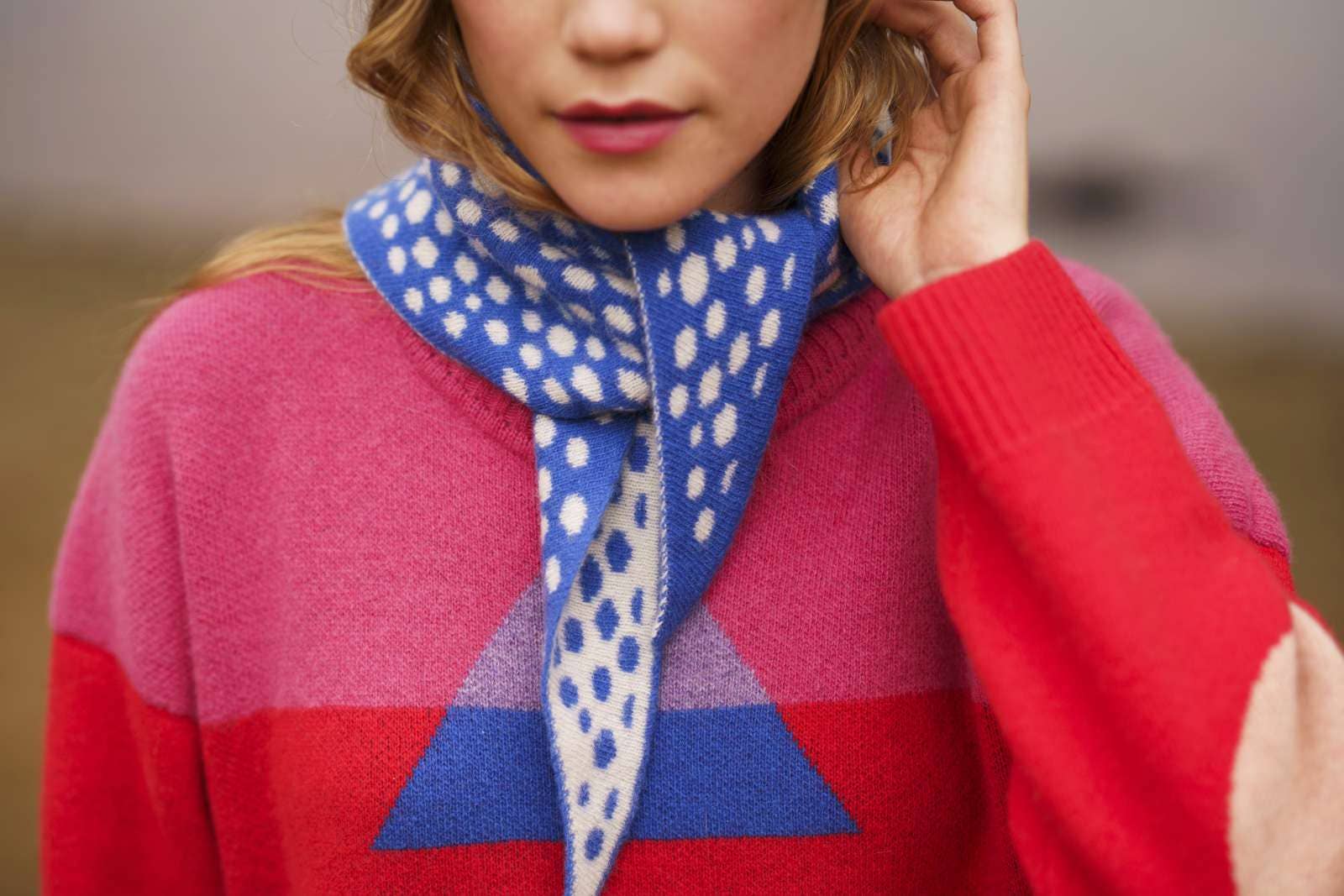 Donna Wilson – wholesale Scarf – Unisex – Blue Spotty Neckerchief3