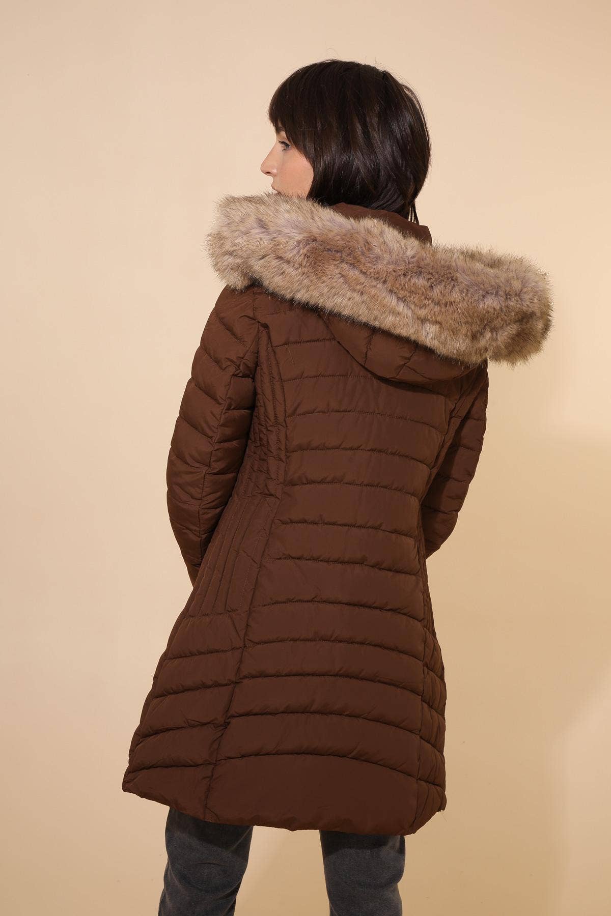Attrait Paris - Wholesale Puffer Jacket - Women's - Long quilted down jacket with fur on hood7