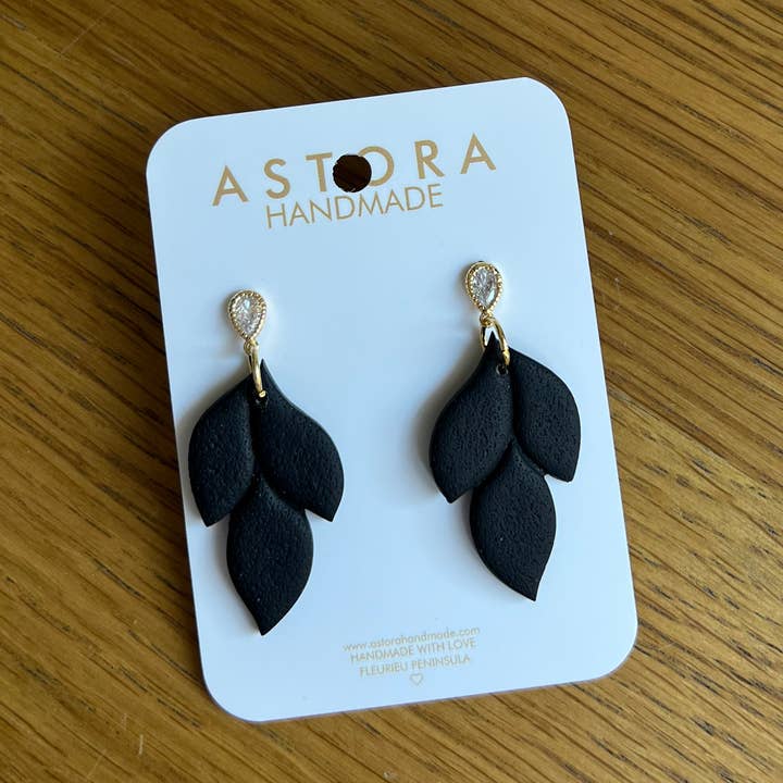 Astora Handmade - Wholesale Dangle earrings - WILLOW - Black0