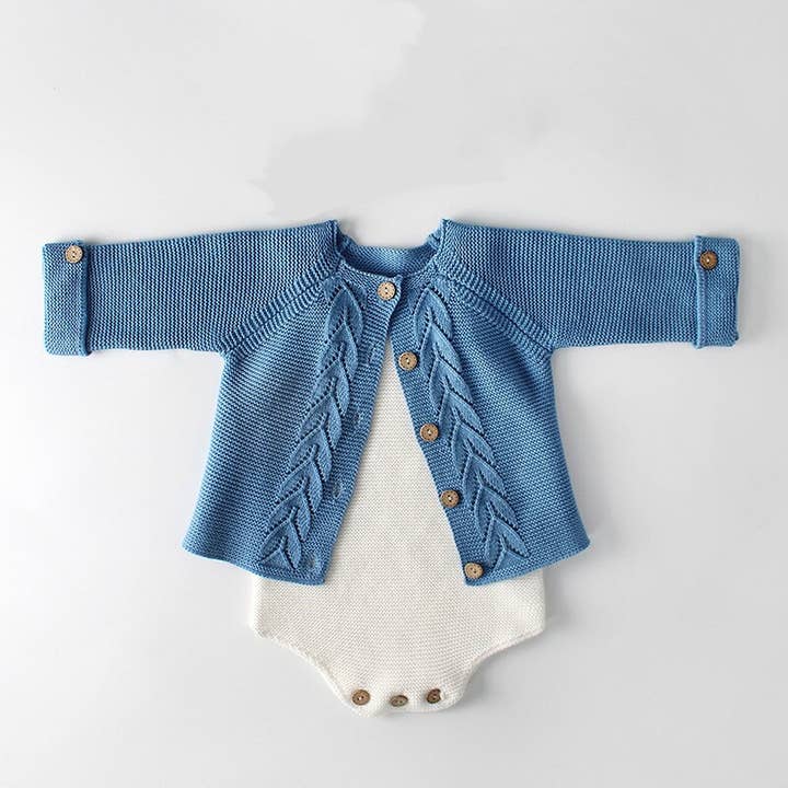 Annie & Charles® knitted organic cotton set for wholesale by Annie & Charles