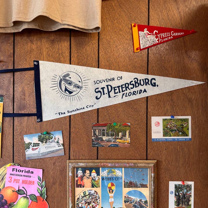 5801 Print House - Wholesale Flag - Custom Souvenir Pennant13