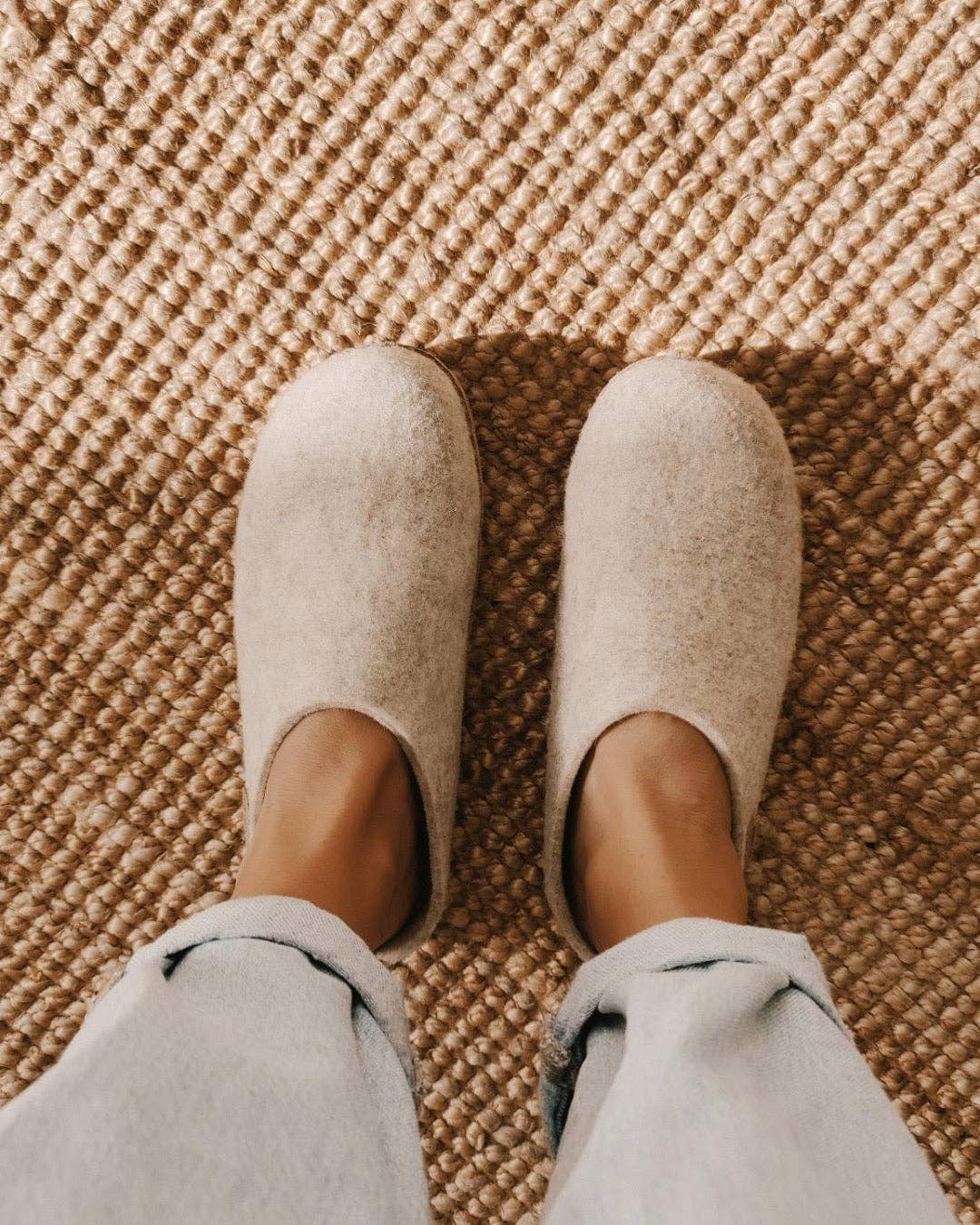 The Cozy Sheep - Wholesale Slides - Women's - Felted slippers with leather sole — Beige1