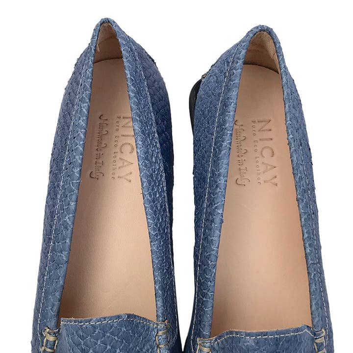 Mocassini in pelle di salmone cuciti a mano per la vendita all'ingrosso da parte di NICAY